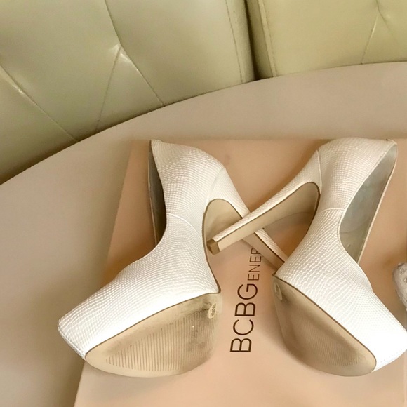 BCBGENERATION BG-Parade White/Rumba snake 6.5 - Picture 7 of 7
